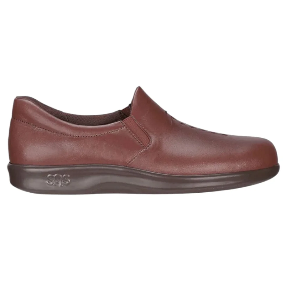 SAS Viva Slip-On Teak Brown Leather Walking Shoes Women's Size 8 Medium Like New